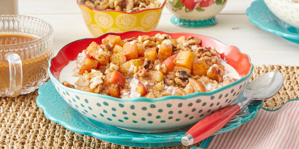 Wholesome Apple Cinnamon Oatmeal: A Family Fall Favorite